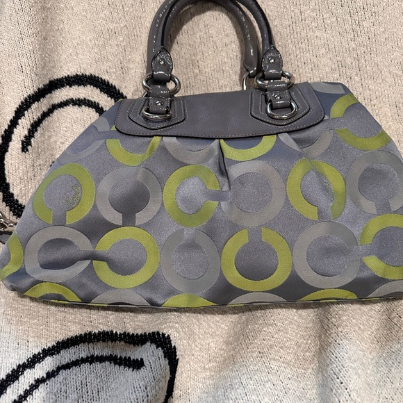Coach lime green and grey purse. - Picture 3 of 4